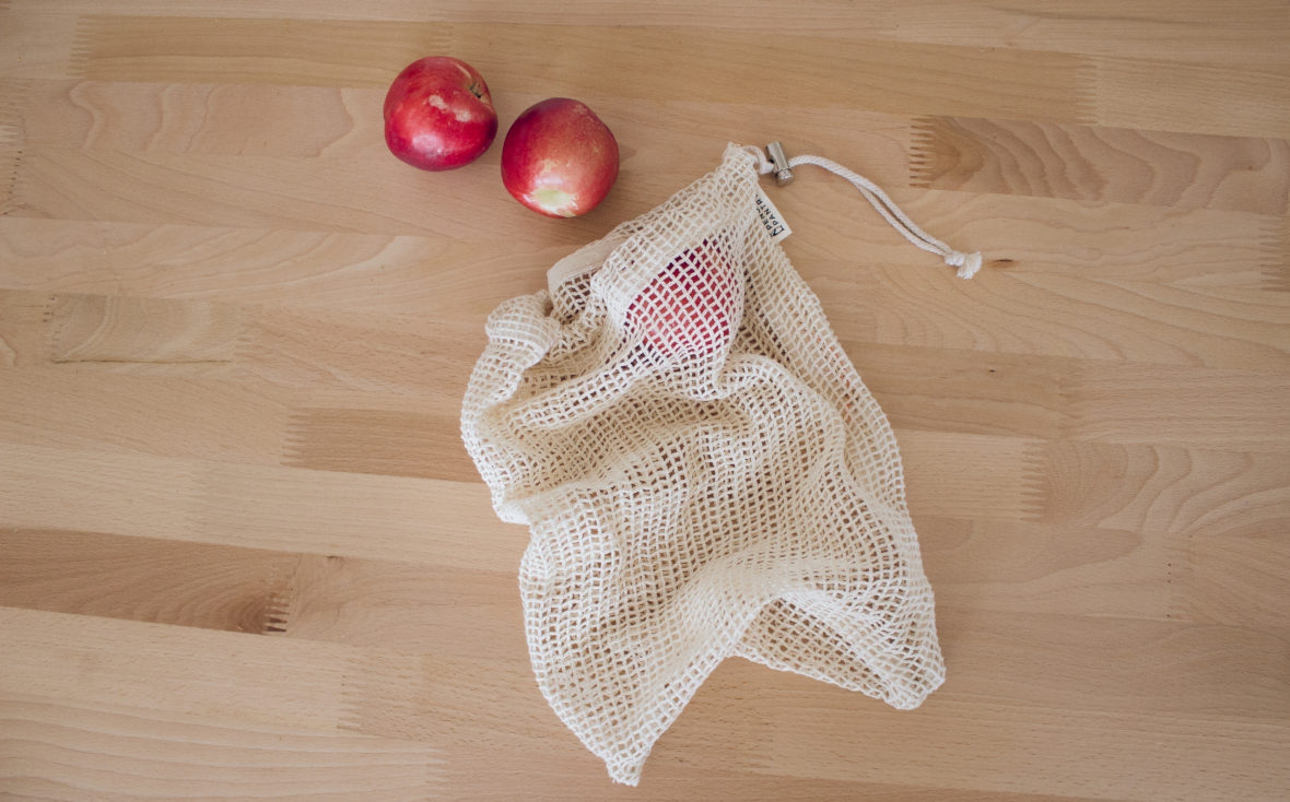 Organic White Nectarines and Reusable Produce Bags