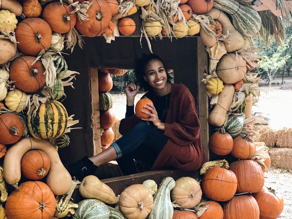 Descanso Gardens Pumpkin House and Cute Fall Outfit