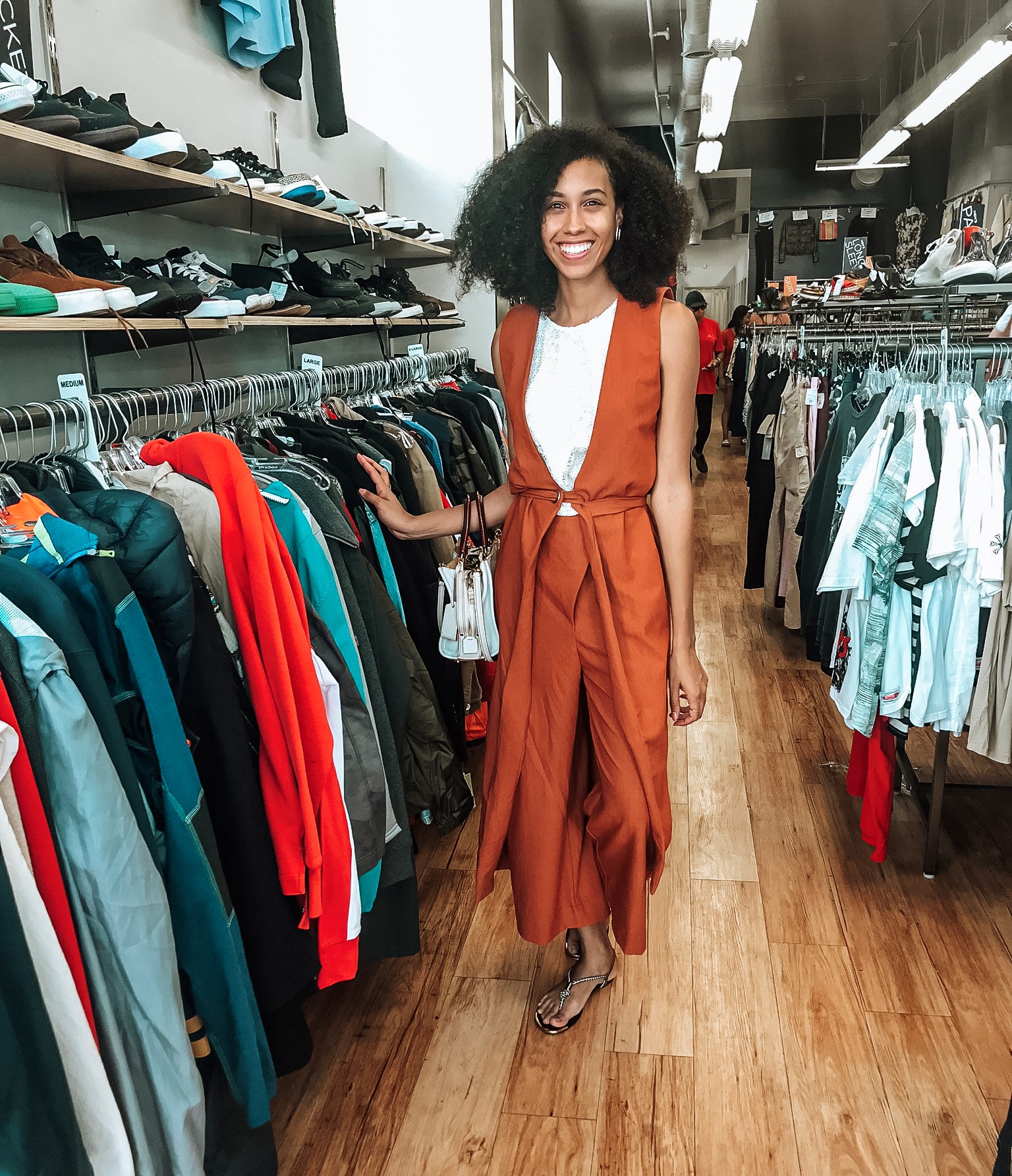 do-s-and-don-ts-of-thrifting-thrifts-and-tangles